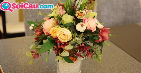 mơ thấy hoa giả đánh con số gì