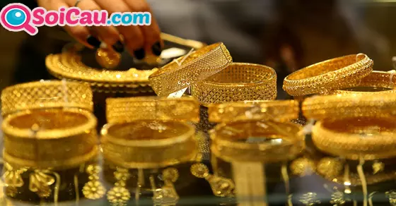 mơ thấy đi mua vàng đánh số gì