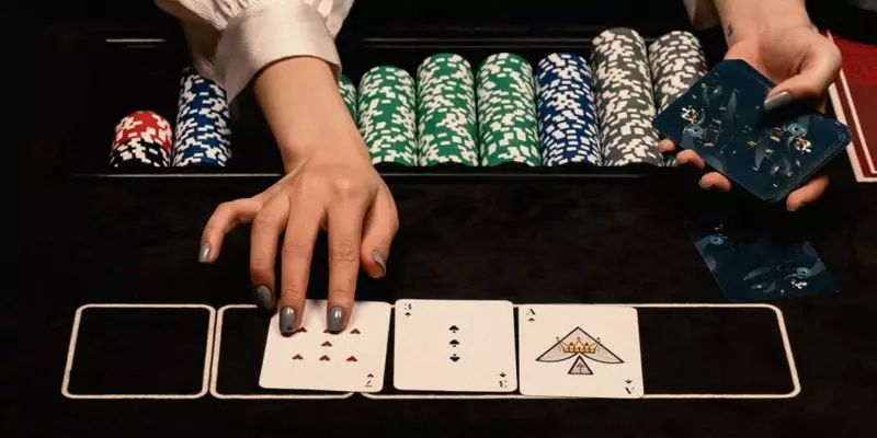 Nohuclub giảng giải Chip Poker là gì cho anh em tân thủ