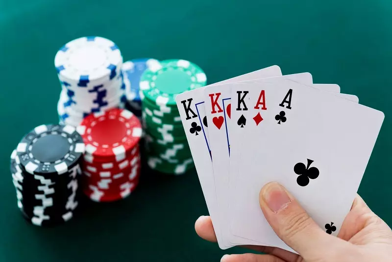 những thế bài chơi poker phổ biến
